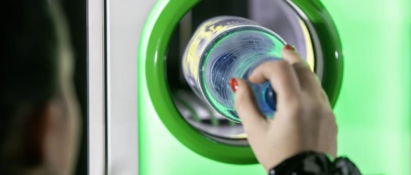 Polacy oddali 5 mld opakowań w rok kaucji, ekolodzy wskazują luki systemu