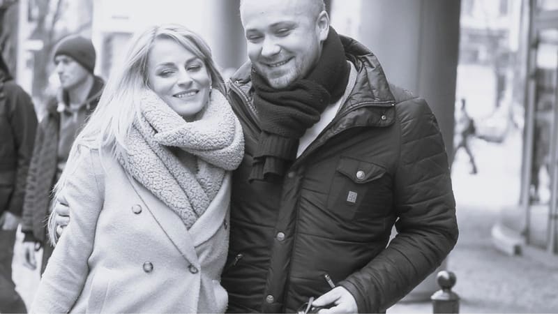 Zdjęcia grobu Adriana Szymaniaka trafiły do sieci miesiąc po jego śmierci