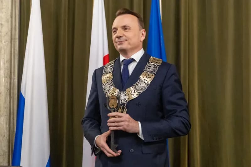 Łukasz Gibała prosi radnych Krakowa o współpracę mimo dawnych i obecnych podziałów