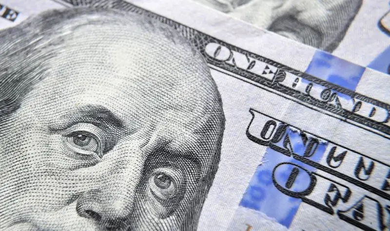 Kurs USD/PLN spadł poniżej 3,69 zł. Złoty trzyma formę przed odczytami PMI