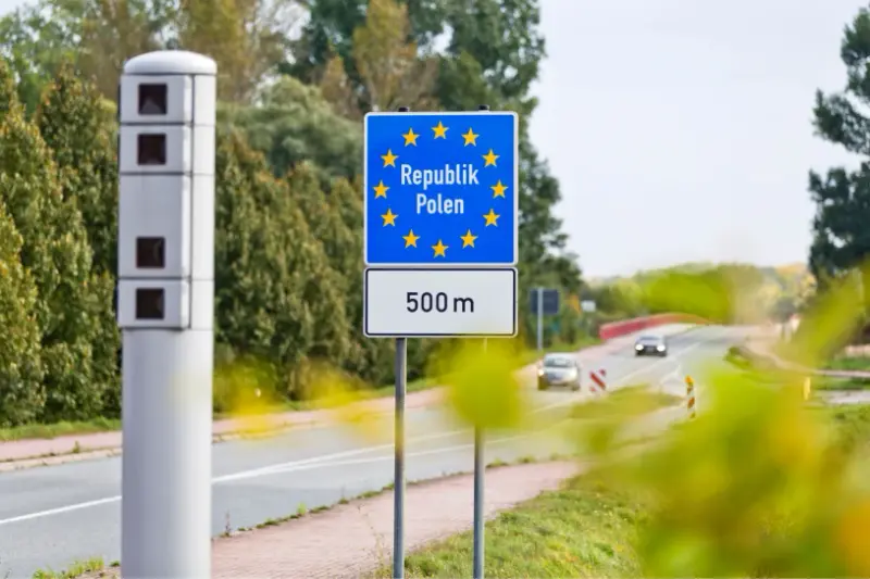 Policja Federalna instaluje kamery na granicy. Nagrają każdy przejeżdżający pojazd