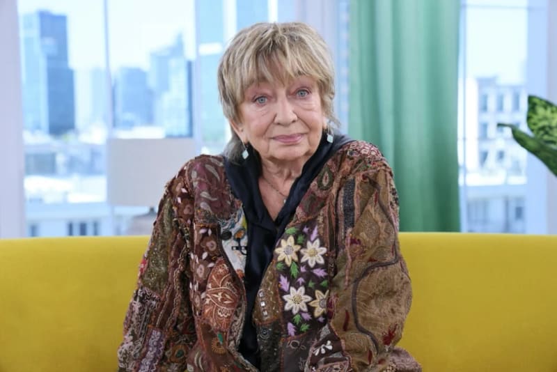 Ewa Szykulska pracuje po emeryturze z powodu niskich świadczeń: cieszę się drobnymi rolami