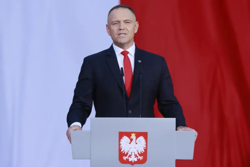 Prezydent Nawrocki śledzi incydenty dronowe u granicy – Kancelaria na bieżo