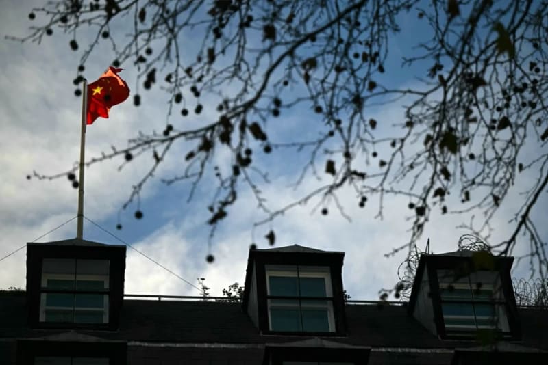 MI5 ostrzega brytyjskich naukowców przed chińskim ośrodkiem, Pekin zaprzecza