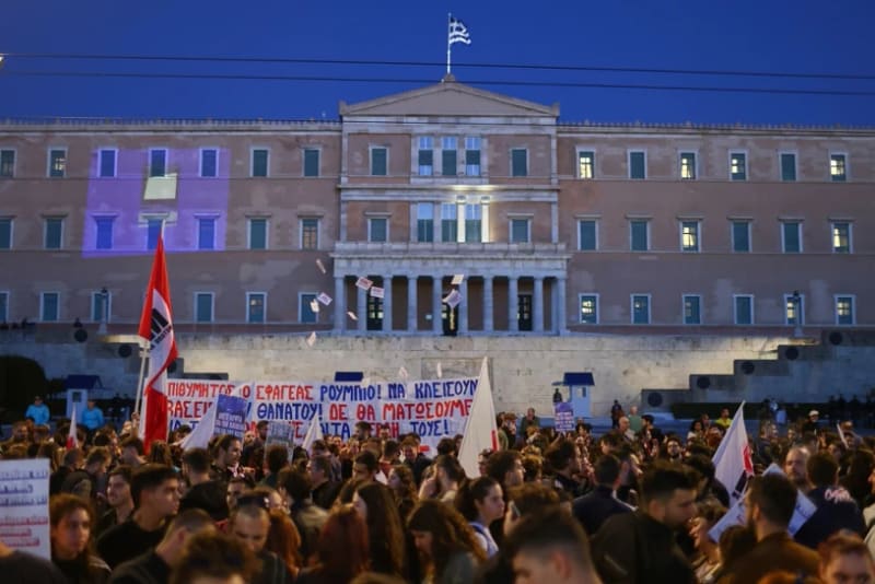 W Atenach protest tysięcy ludzi przeciwko wizycie Marcusa Rubia