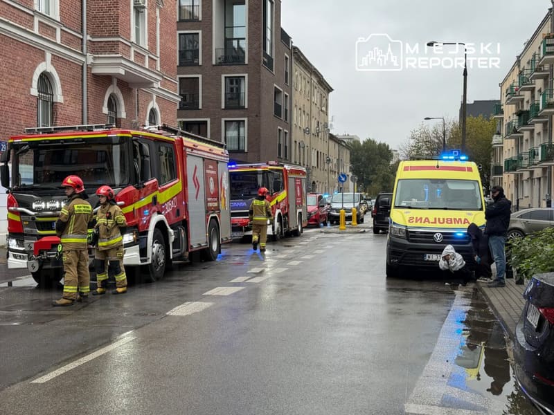 21-letnia kobieta zaatakowała nożem dwie nastolatki przed szkołą na Pradze