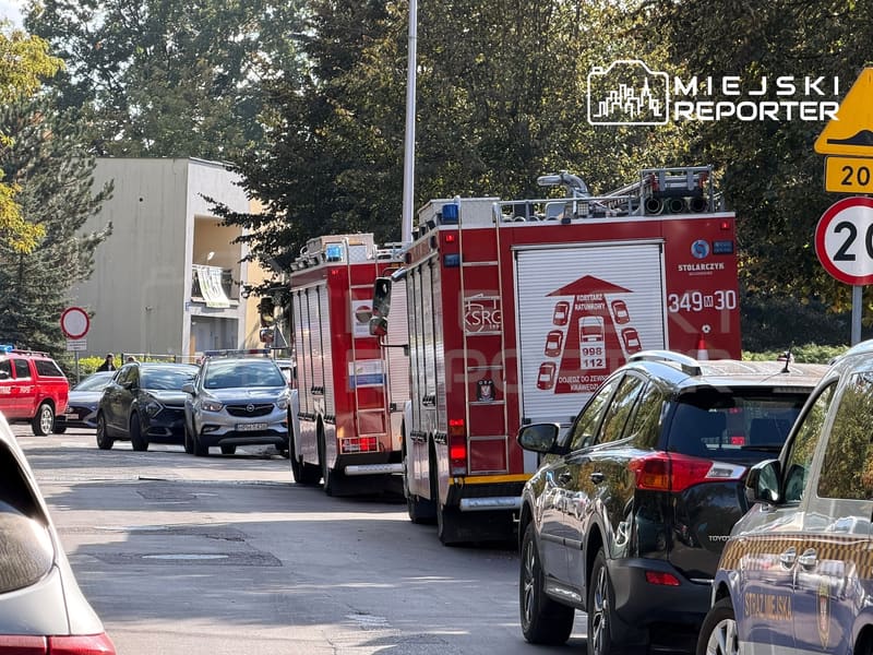 Nożownik ranił co najmniej siedem osób w szkole w Ostrołęce, policja go zatrzymała