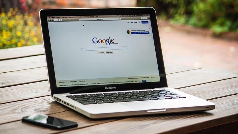 Prezes UOKiK zarzuca czterem spółkom Google nadużywanie pozycji dominującej