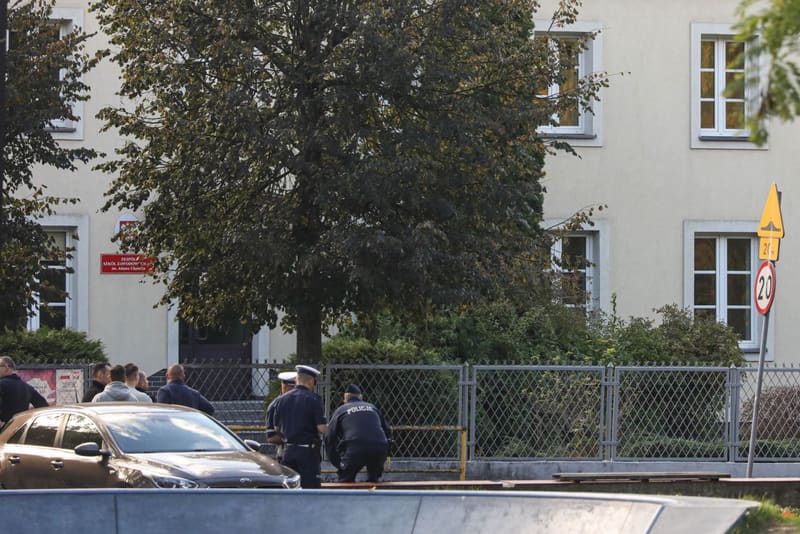 Nożownik z Ostrołęki zaatakował dziewięć osób, a w plecaku trzymał bombę