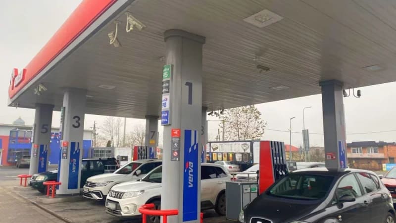 Benzyna tańsza o około 1,2 zł, olej napędowy o 1,3 zł od soboty