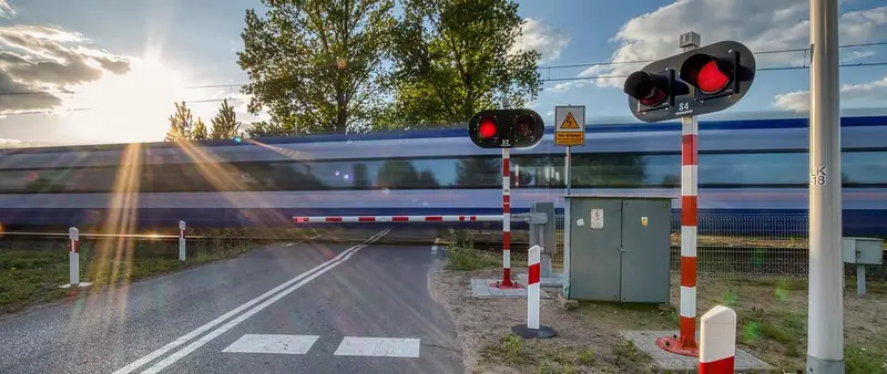 Straż miejska ukarze mandatem za energetyki dla nieletnich i za kopciuchy