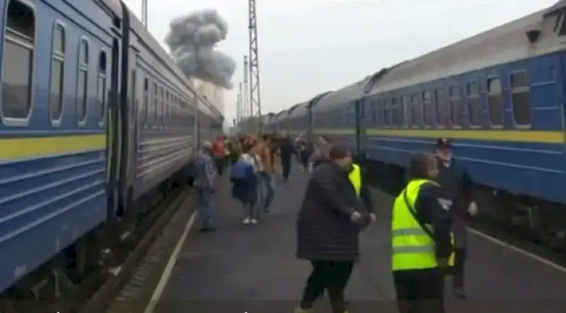 PKP Intercity: wśród pasażerów trafionego pociągu nie było obywateli Polski