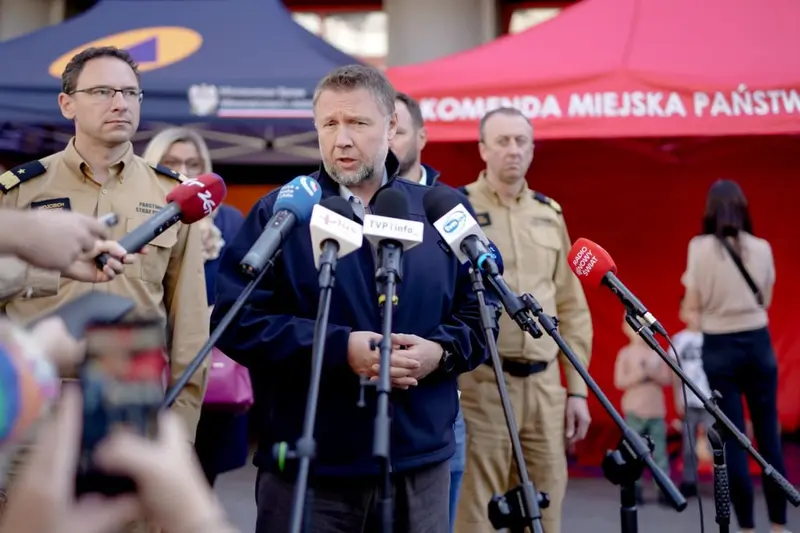 MSWiA zapowiada aplikację alarmową obok nowych syren w Lubelskiem