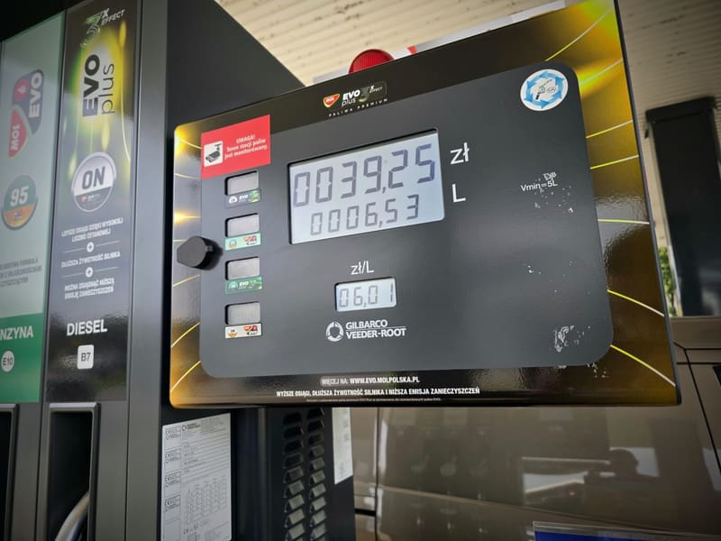 Minister Energii ogłosił maksymalne ceny paliw na stacjach na 6 października