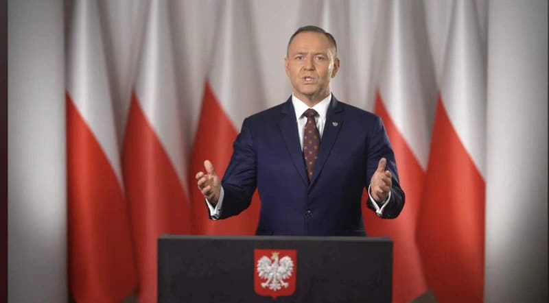 Nawrocki po podpisaniu ustawy paliwowej: paliwo ma być tańsze teraz
