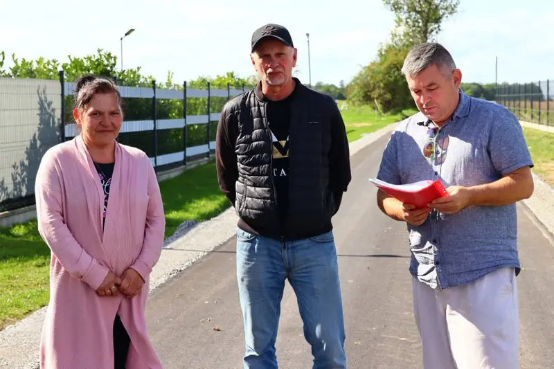 Odbior końcowy przebudowy drogi gminnej Pichorowice – Jarosław w Udaninie