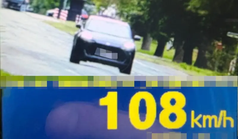 75-latek jechał 108 km/h w rejonie szkoły w Ostrowie i stracił prawo jazdy