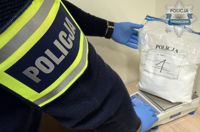 Policjanci z Sochaczewa przejęli blisko 10 kilogramów narkotyków