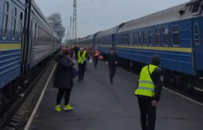 Dron trafił lokomotywę pociągu do Warszawy dwa kilometry od polskiej granicy