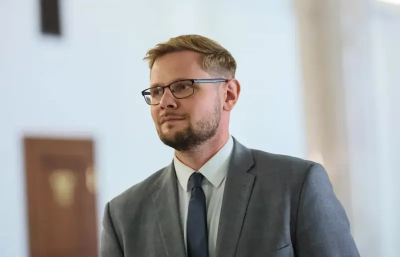 Prokuratura Krajowa postawiła Michałowi Wosiowi zarzut przekroczenia uprawnień