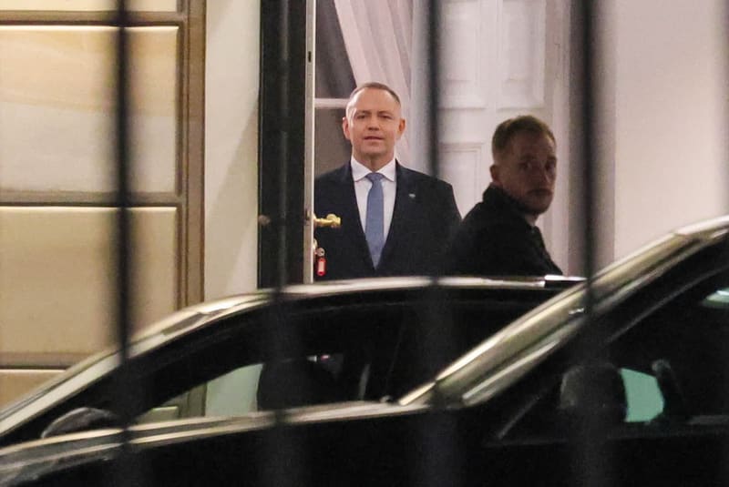 Karol Nawrocki wszedł do Trybunału Konstytucyjnego razem z prezesem Sądu Najwyższego