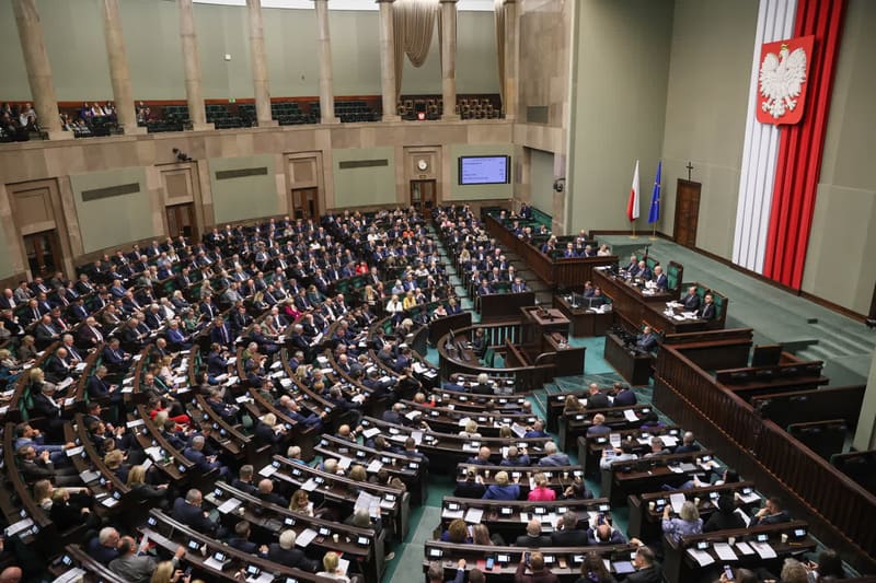 Zabrakło kilku głosów. Tusk chce szybko wrócić do zniesienia dwukadencyjności